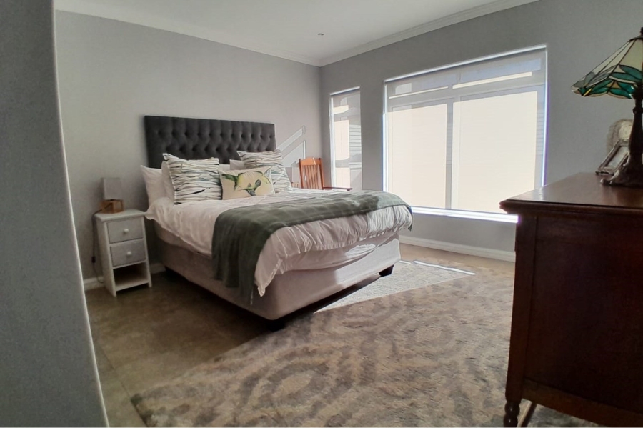 4 Bedroom Property for Sale in Yzerfontein Western Cape